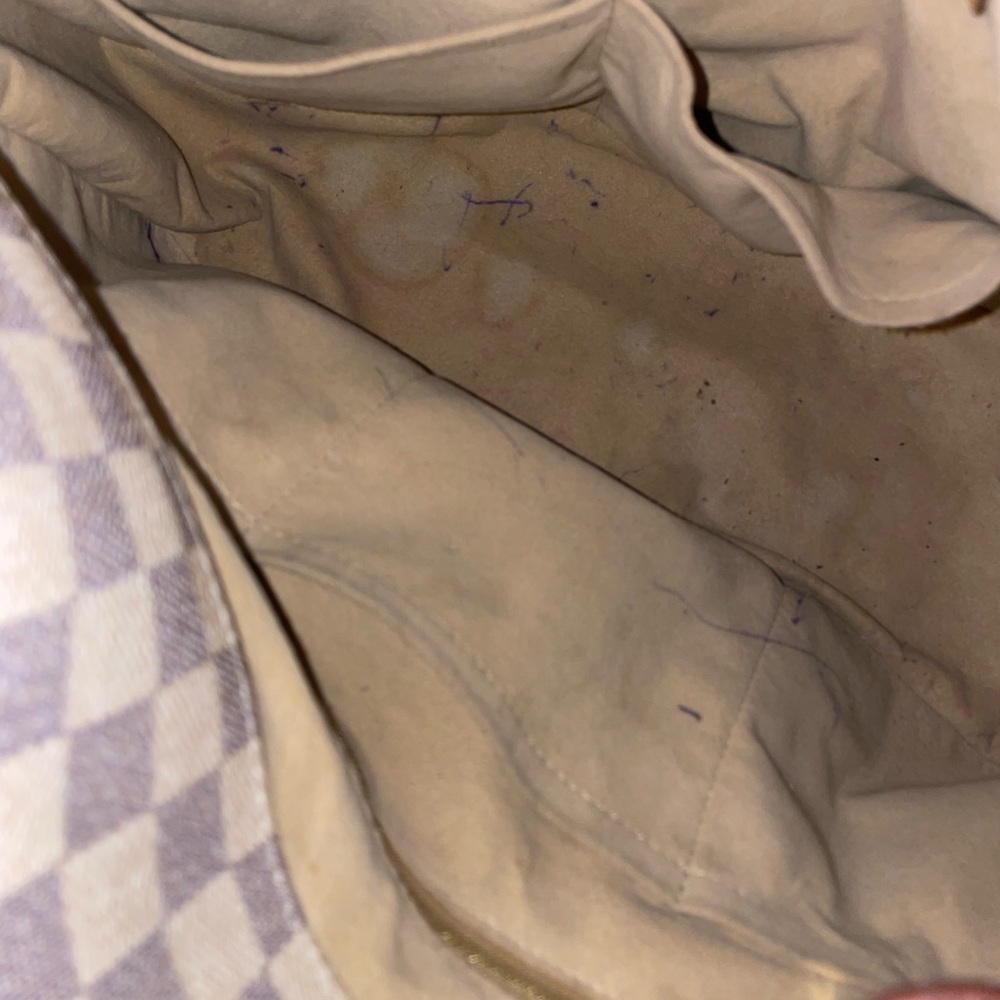 Authentic Louis Vuitton Artsy MM